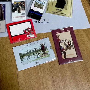 [정가이하]자마 뱃지 2종 아트하우스 패키지 A3포스터 아트하우스영화굿즈 이미지