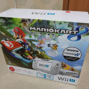닌텐도 Wii U 마리오카트8 패키지 풀 박스(결품 없음)