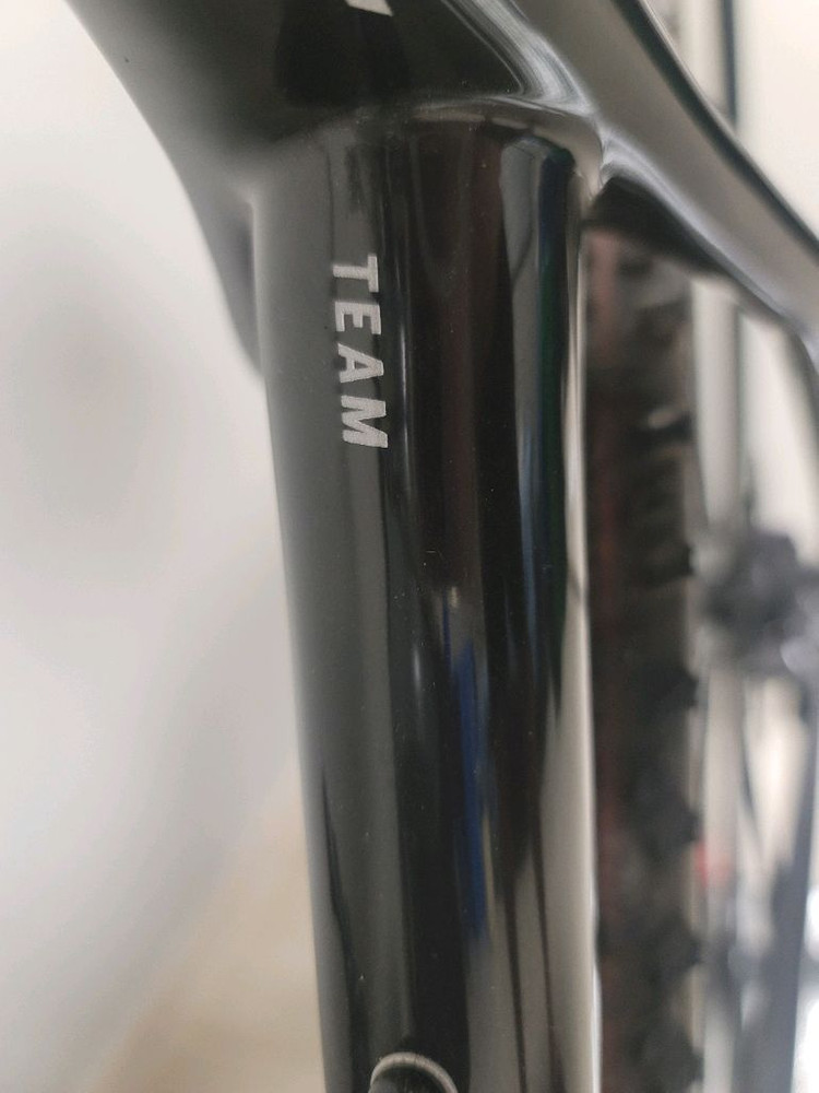 22년식 스캇 rc team s사이즈 판매합니다. 상태 굿--5