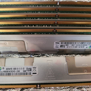 서버램 DDR3 8GB 3개(24GB) 판매합니다. 이미지