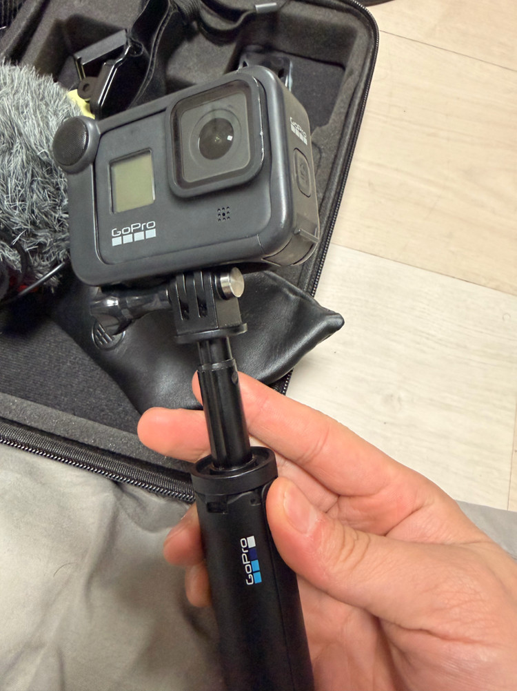 고프로 8 액션캠 팝니다. 풀셋--2