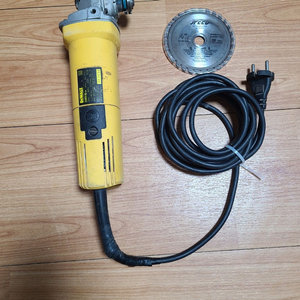 디월트 그라인더 + 그라인더부속품들