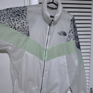100 노스페이스 나일론 경량 바람막이 등산복