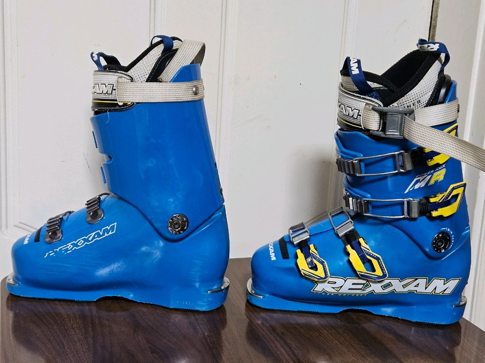 렉삼 130 M 250~255mm 발볼넓은 스키부츠 이미지