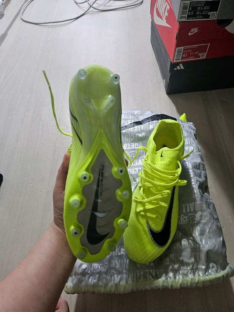 나이키 머큐리얼 베이퍼16 엘리트 ag 240 축구화 이미지