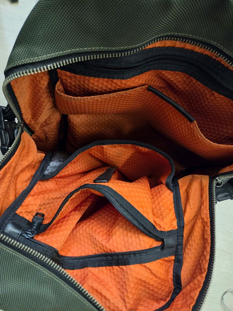 투미 카키 백팩 이미지