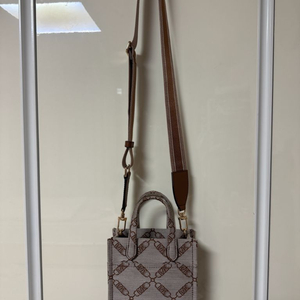 마이클코어스 미니 크로스백 새상품