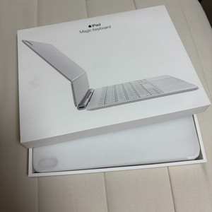 애플 11인치 매직키보드 화이트