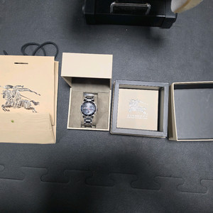 버버리 메탈 시계 BU9380 풀박스