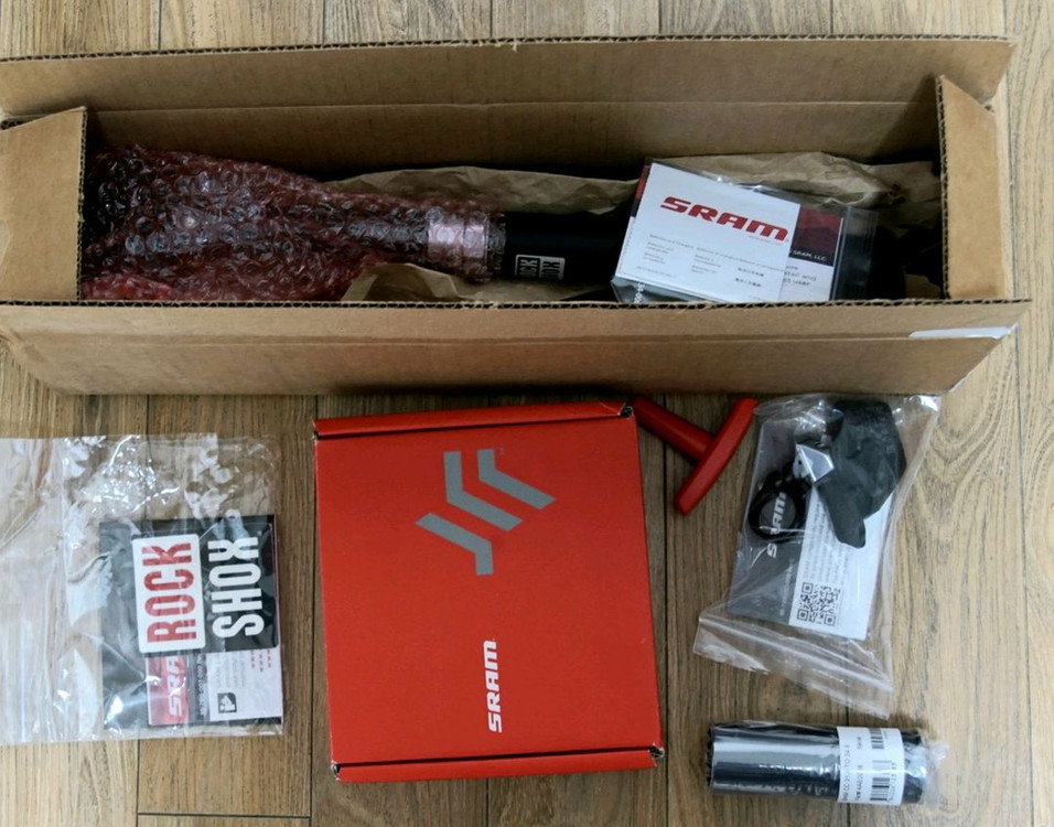 락샥 리버브 AXS(무선) 31.6/125mm 싯포스트 새제품 싸게팝니다 RockShox Reverb AXs 이미지