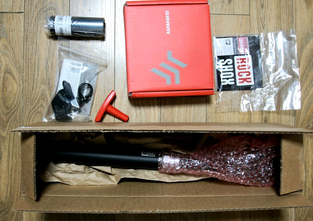 락샥 리버브 AXS(무선) 31.6/125mm 싯포스트 새제품 싸게팝니다 RockShox Reverb AXs 이미지