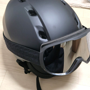 데카트론 스키 스노우보드 헬멧 + 고글 이미지