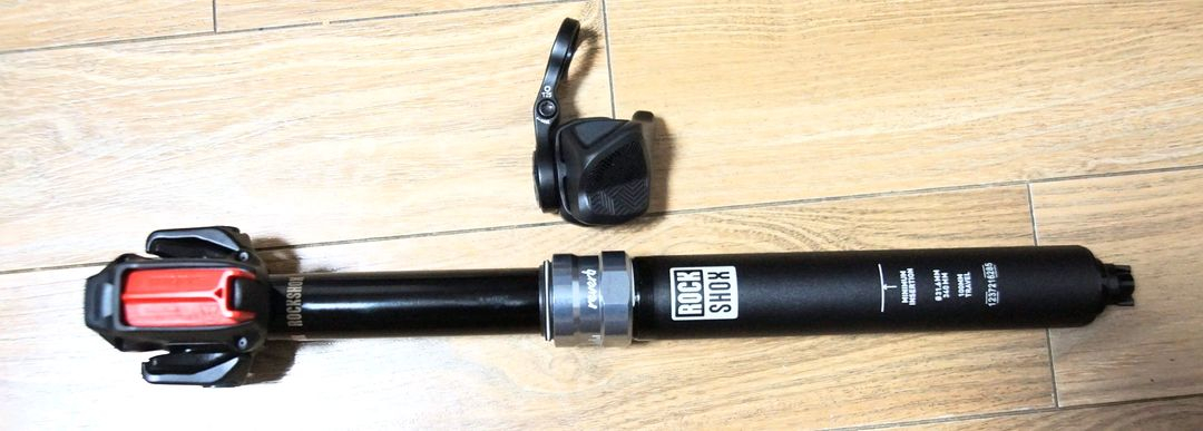 락샥 리버브 AXS(무선) 31.6/100mm 싯포스트 새제품 싸게팝니다 RockShox Reverb AXS 이미지