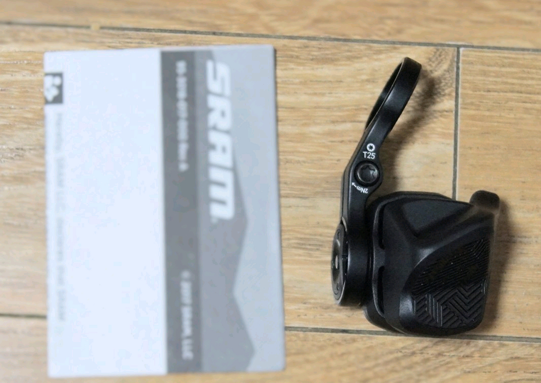 락샥 리버브 AXS(무선) 31.6/100mm 싯포스트 새제품 싸게팝니다 RockShox Reverb AXS 이미지