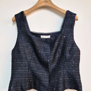 미샤 24SS 트위드 스퀘어넥 나시 블라우스 55