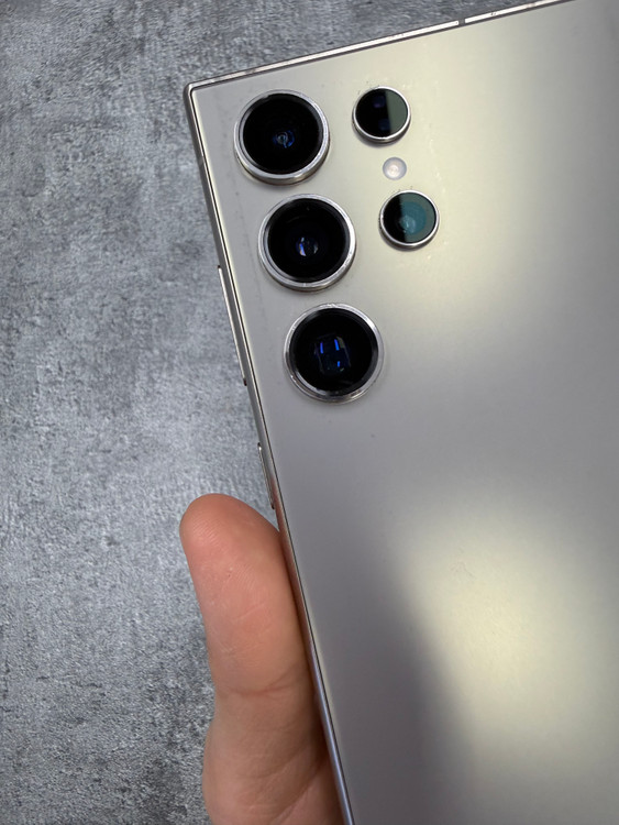 갤럭시 S24울트라 골드 256기가--1