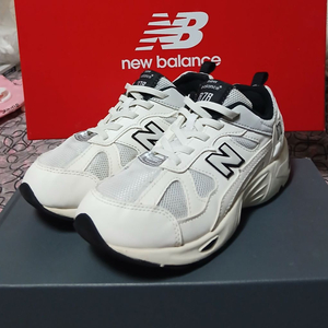 뉴발란스키즈878 210 운동화 25년1월제품<전문업체 세탁완료> 이미지