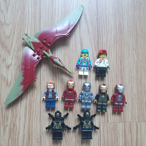 레고 쥬라기월드 공룡, 히든사이드, 마블 어벤져스 아이언맨 피규어들 일괄 팝니다 이미지