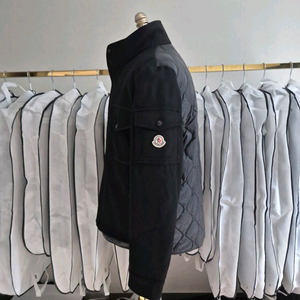 택제거 새상품 / 몽클레어 avoine 숏 다운 자켓 니트패딩