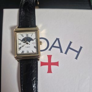 타이맥스 x 노아 썬 앤 문 워치 블랙 골드 판매합니다.