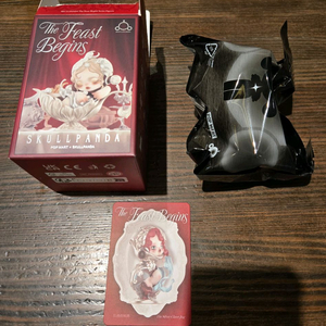 팝마트 스컬판다 만찬의서막 와인주전자 피규어 이미지