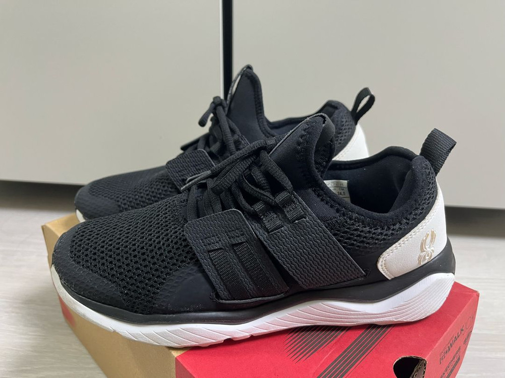 스파이더 여성 운동화 us 6.5 /235사이즈--1