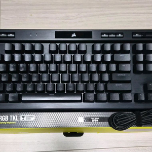 커세어 K70 RGB TKL 챔피언 저소음 적축 풀박스 이미지
