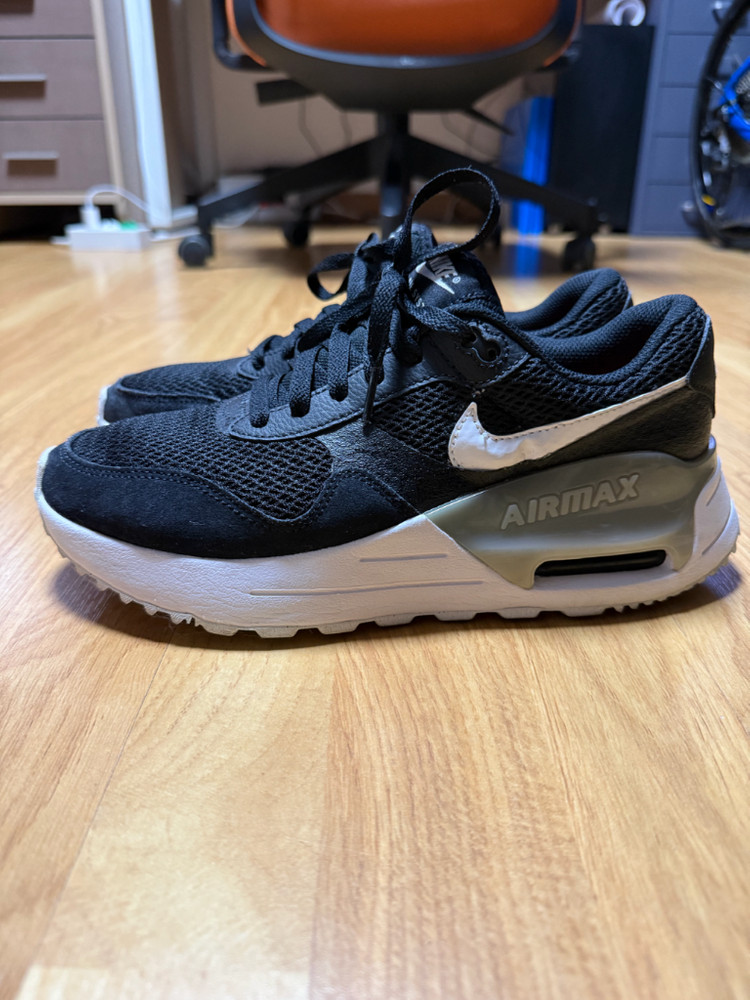 나이키 에어맥스 시스템 여자 운동화 팝니다--2