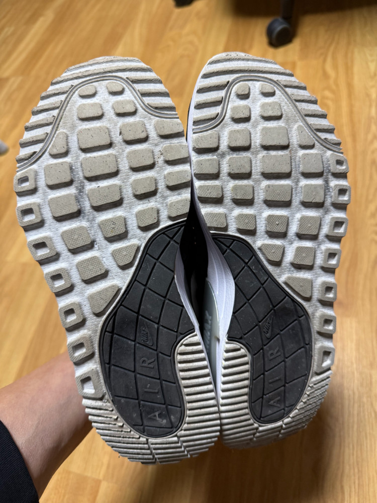 나이키 에어맥스 시스템 여자 운동화 팝니다--5