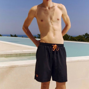 아레나 남자 사각 수영복 팝니다(새제품)