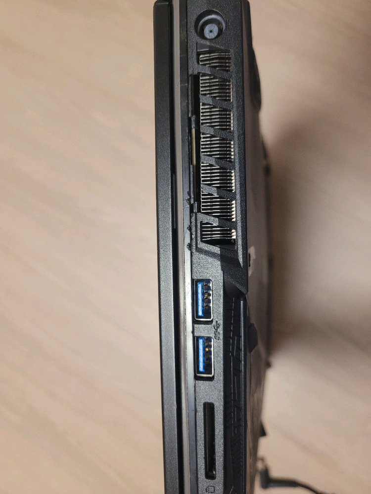 MSI 노트북 i7 9750h RTX2060 고장 부품용 충전기 포함--4