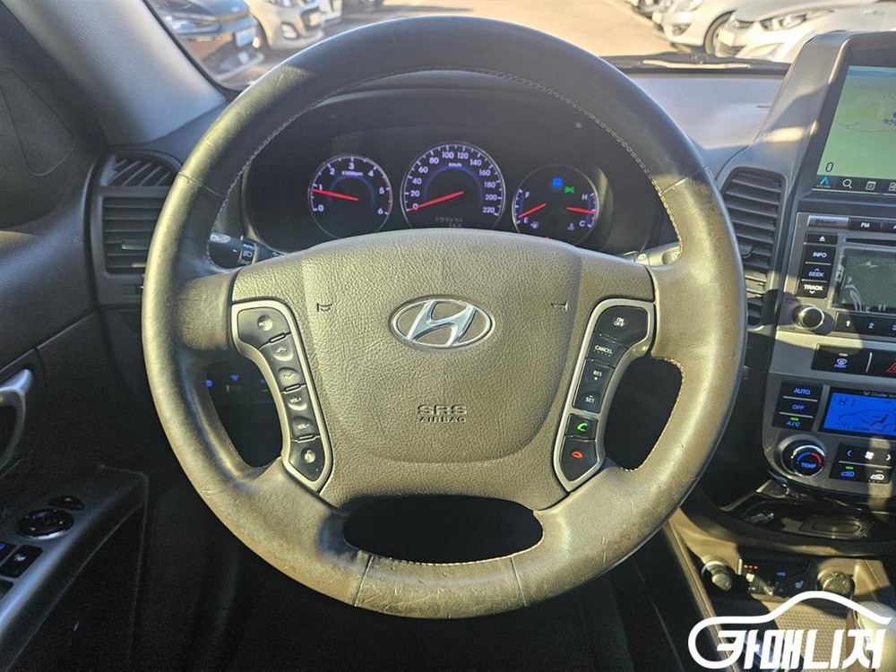 [현대]싼타페 더 스타일 디젤 2WD 2.0 MLX 럭셔리 (7인승) #3월급매 이미지