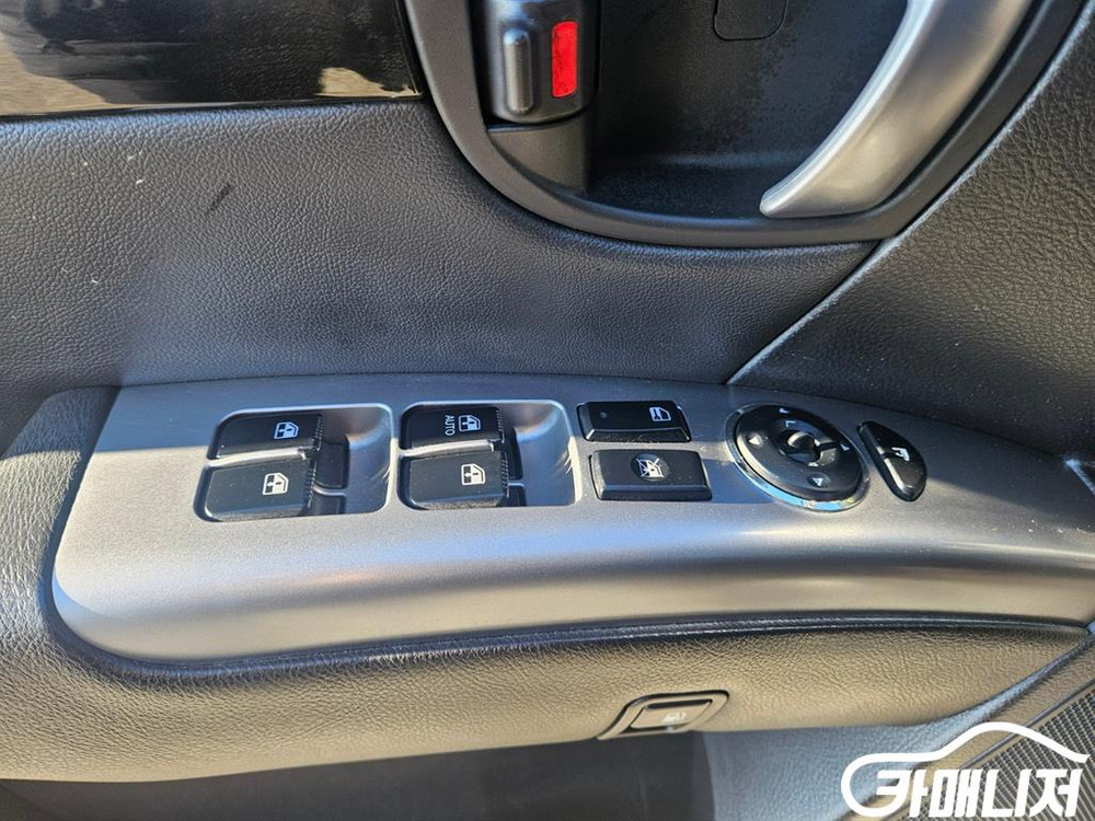 [현대]싼타페 더 스타일 디젤 2WD 2.0 MLX 럭셔리 (7인승) #3월급매 이미지