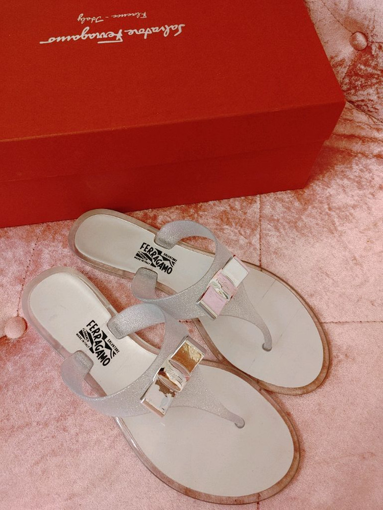 정품- 페라가모 슬리퍼--2