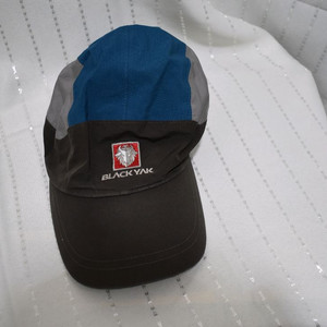블랙야크 모자 이미지
