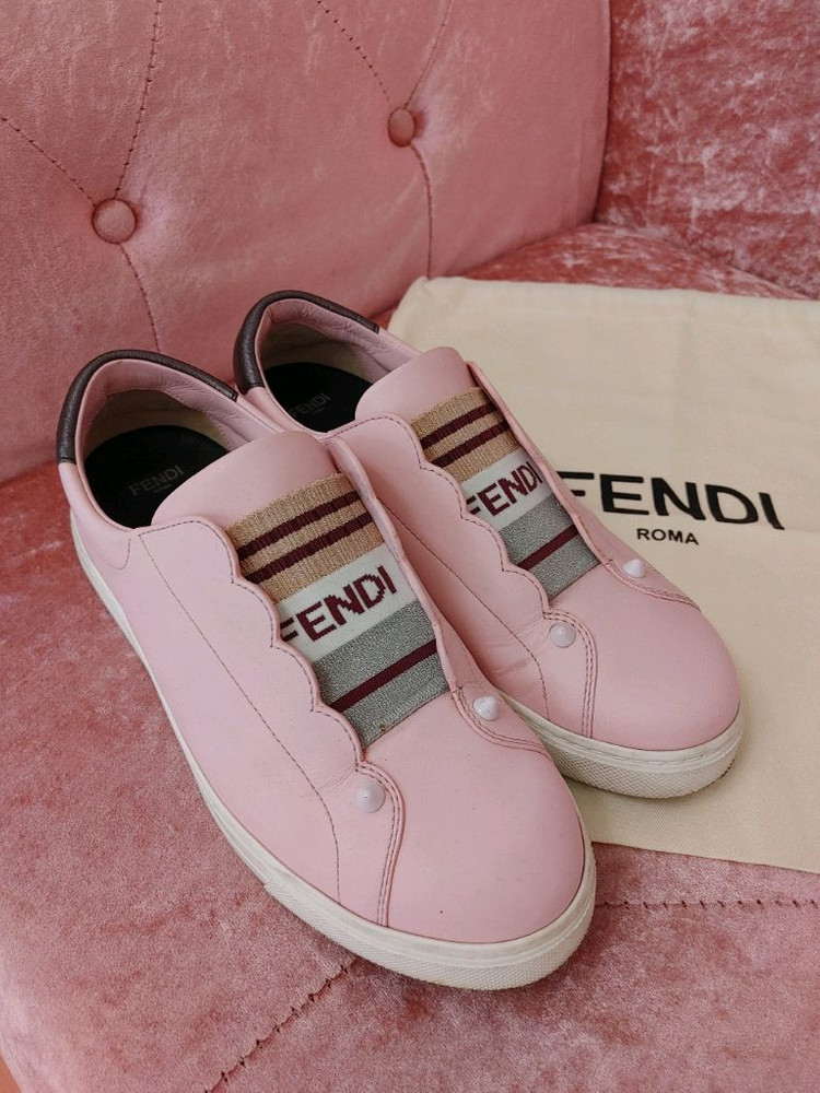 정품- 펜디 스니커즈--6