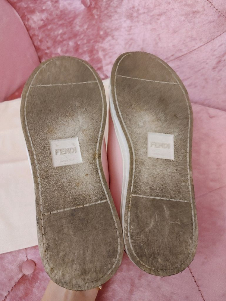 정품- 펜디 스니커즈--9