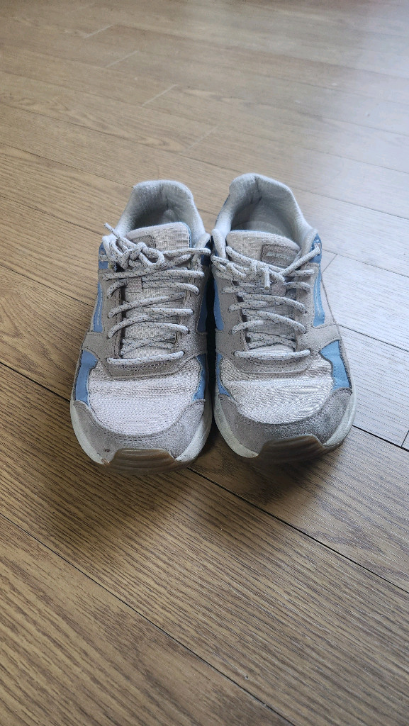 스캐쳐스 운동화240--1