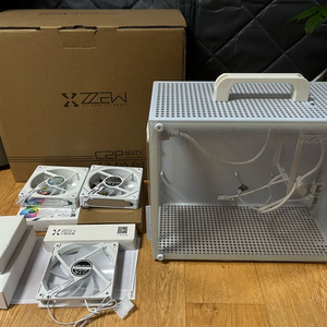 [S급/택포] ZZAW C2P 알루미늄 화이트 미니 케이스 (ARGB 팬 4개 서비스)