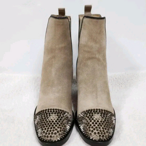 새상품/정품 크리스찬루부탱 스웨이드 스파이크부츠38/245