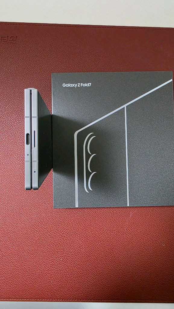 Z폴드7 512기가 자급제 실버 팝니다.--5