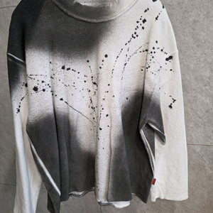 흑백 그라데이션 티셔츠(프리사이즈)