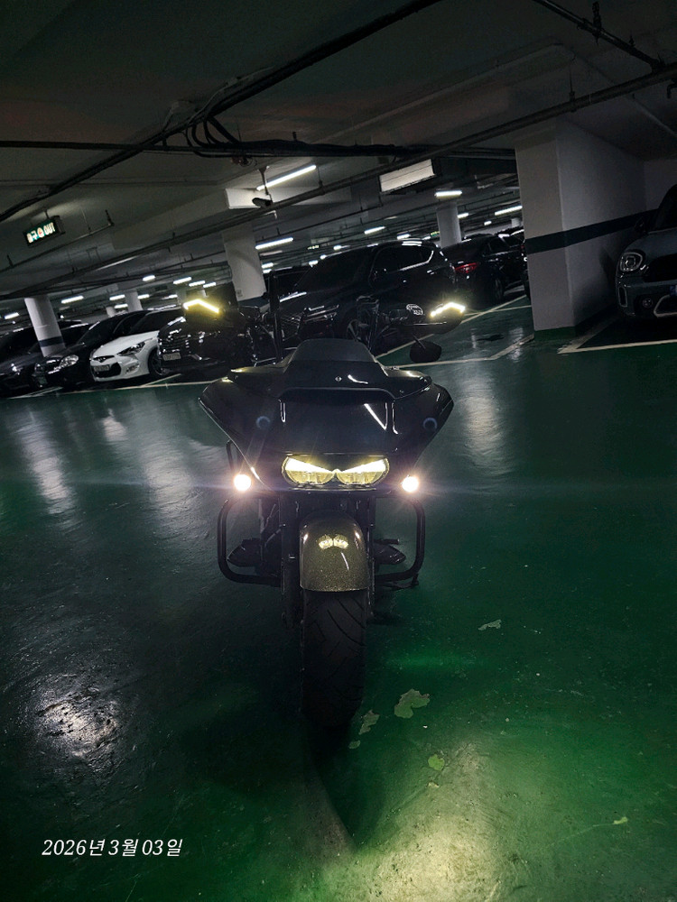 20년식 로드글라이드 스페셜--2