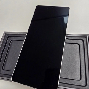 갤럭시S25울트라 512GB 화이트 자급제 판매해요