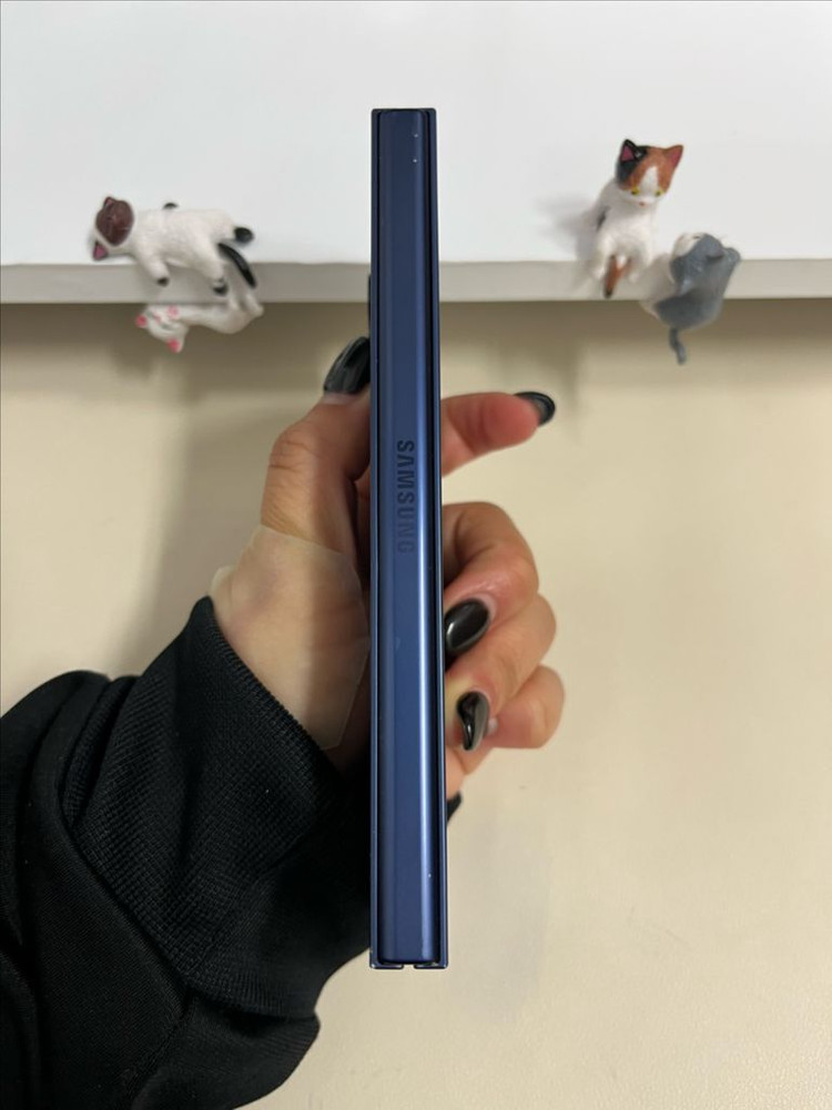 갤럭시Z폴드6 256G 네이비 S급! 이미지