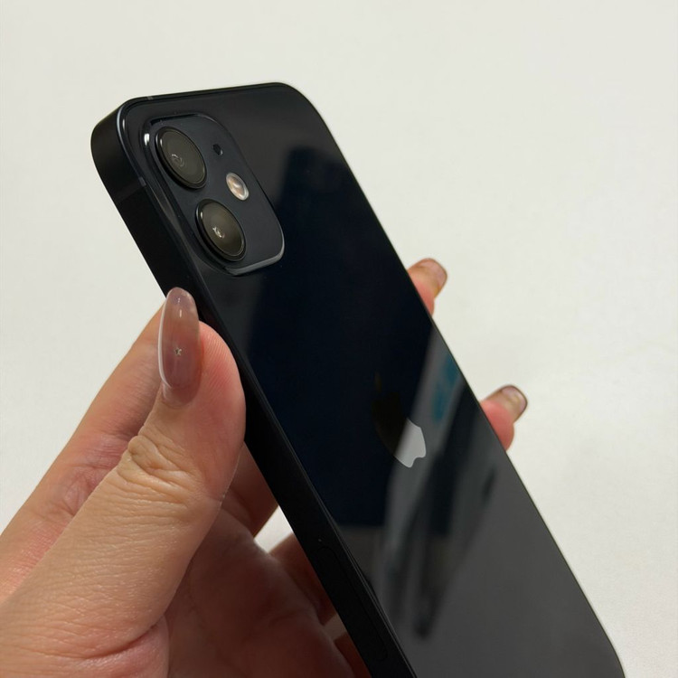 아이폰12 블랙 64기가 북미판 (정식 배터리 100%)--2