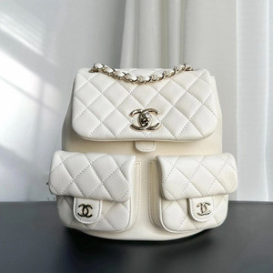 [새상품] 샤넬 듀마 투포켓 백팩 캐비어 화이트 미듐