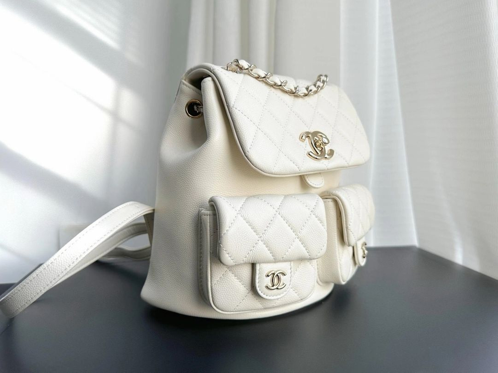 [새상품] 샤넬 듀마 투포켓 백팩 캐비어 화이트 미듐--2