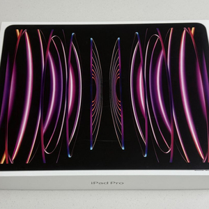 아이패드 프로 12.9인치 6세대 모델과 + 매직 키보드 + 펜슬 풀세트 판매합니다 이미지