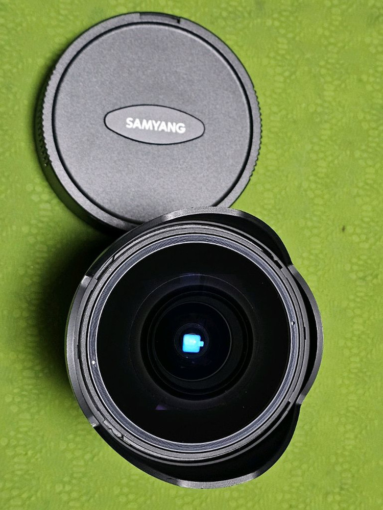 삼양 12mm f/2.8 어안 단렌즈. 소니Fe용 이미지